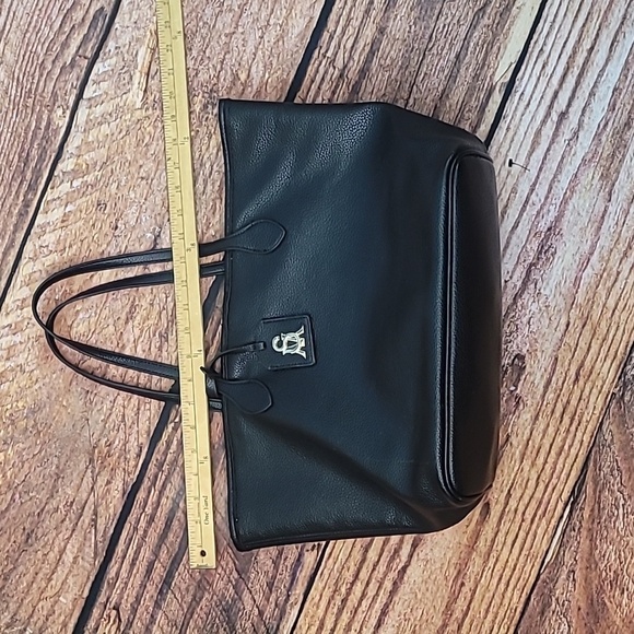 Steve Madden Tote Bag - Picture 5 of 15